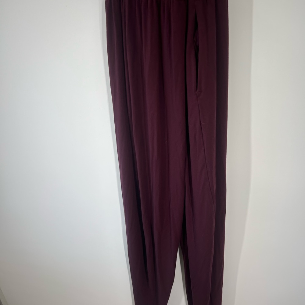 Imbodhi Bodhi Jumper in Burgundy - Picture 7 of 10